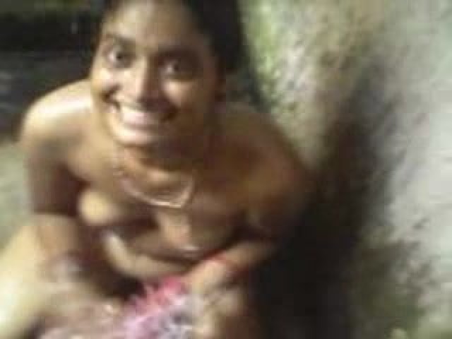 Kylie Sucking Bathing Girl Girl Sucking Desi Captured Celebrity