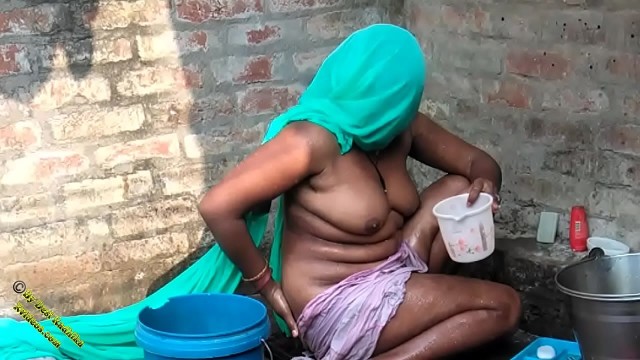 Desi Radhika Desi Indian Sex Bathing Village Hindi Hot Desi Indian Desi