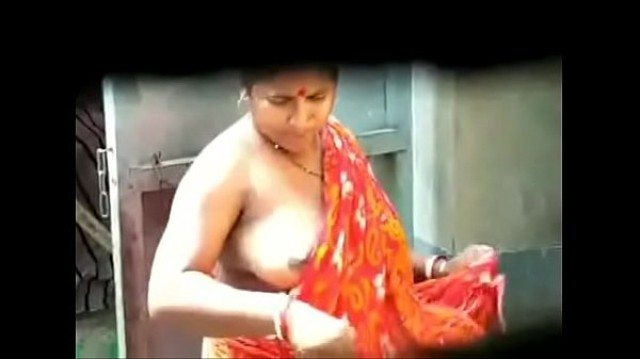 Adelia Indianbhabi Indian Hidden Hot Boobs Cam Hidden Hiddencam