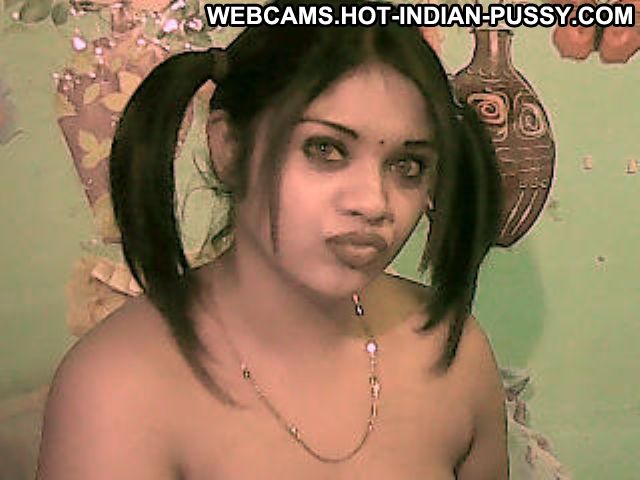 Indianstar2 Brown Eyes Straight Female Beautiful Live Curvy